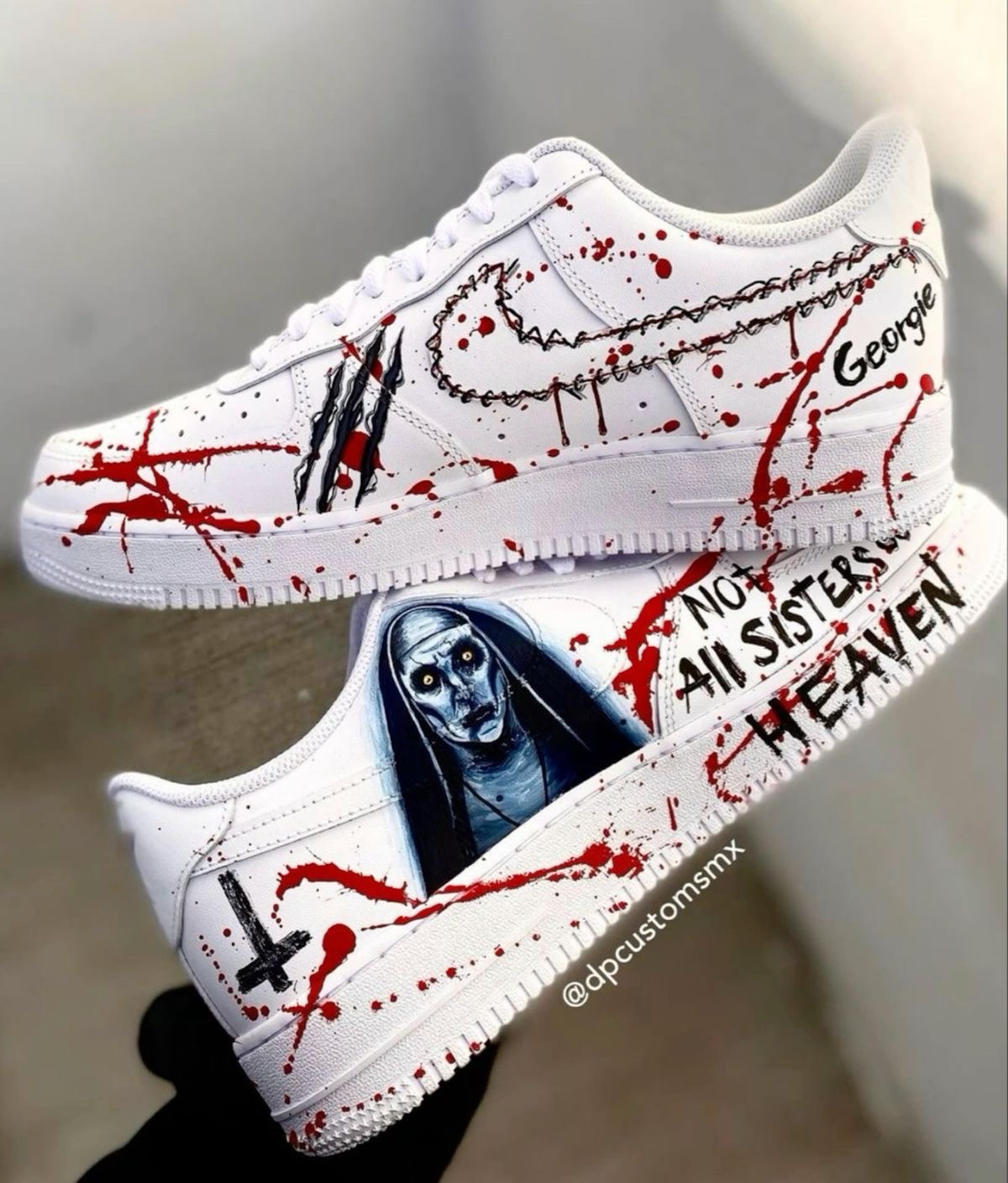 کتونی نایک ایرفورس طرح the nun
